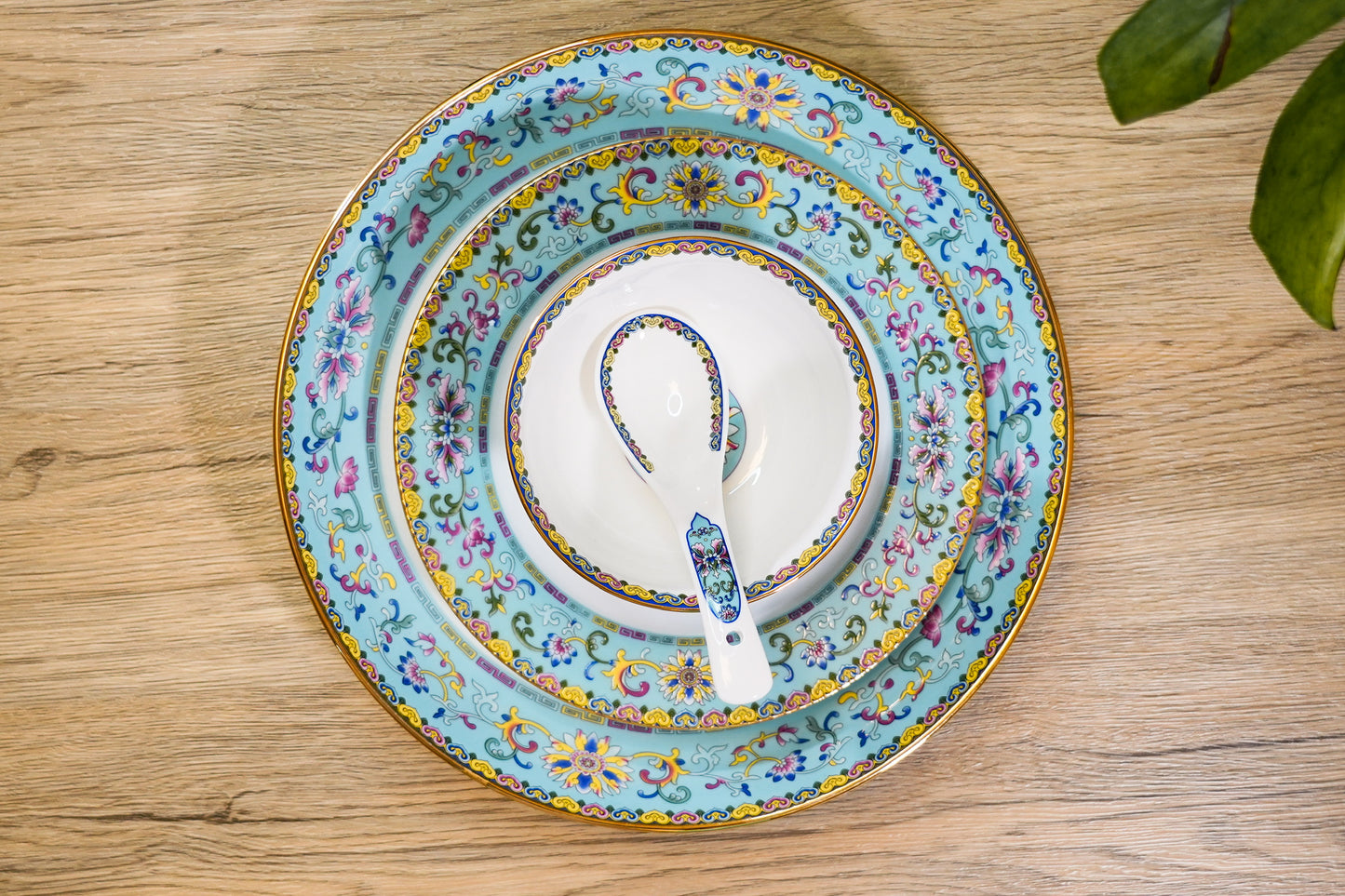 Famille Rose Bone China Dinnerware Set - Cyan (4 pieces)