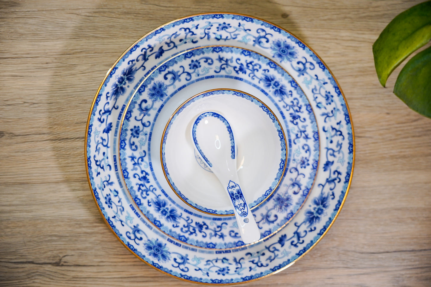 Famille Rose Bone China Dinnerware Set - Blue and White (4 pieces)